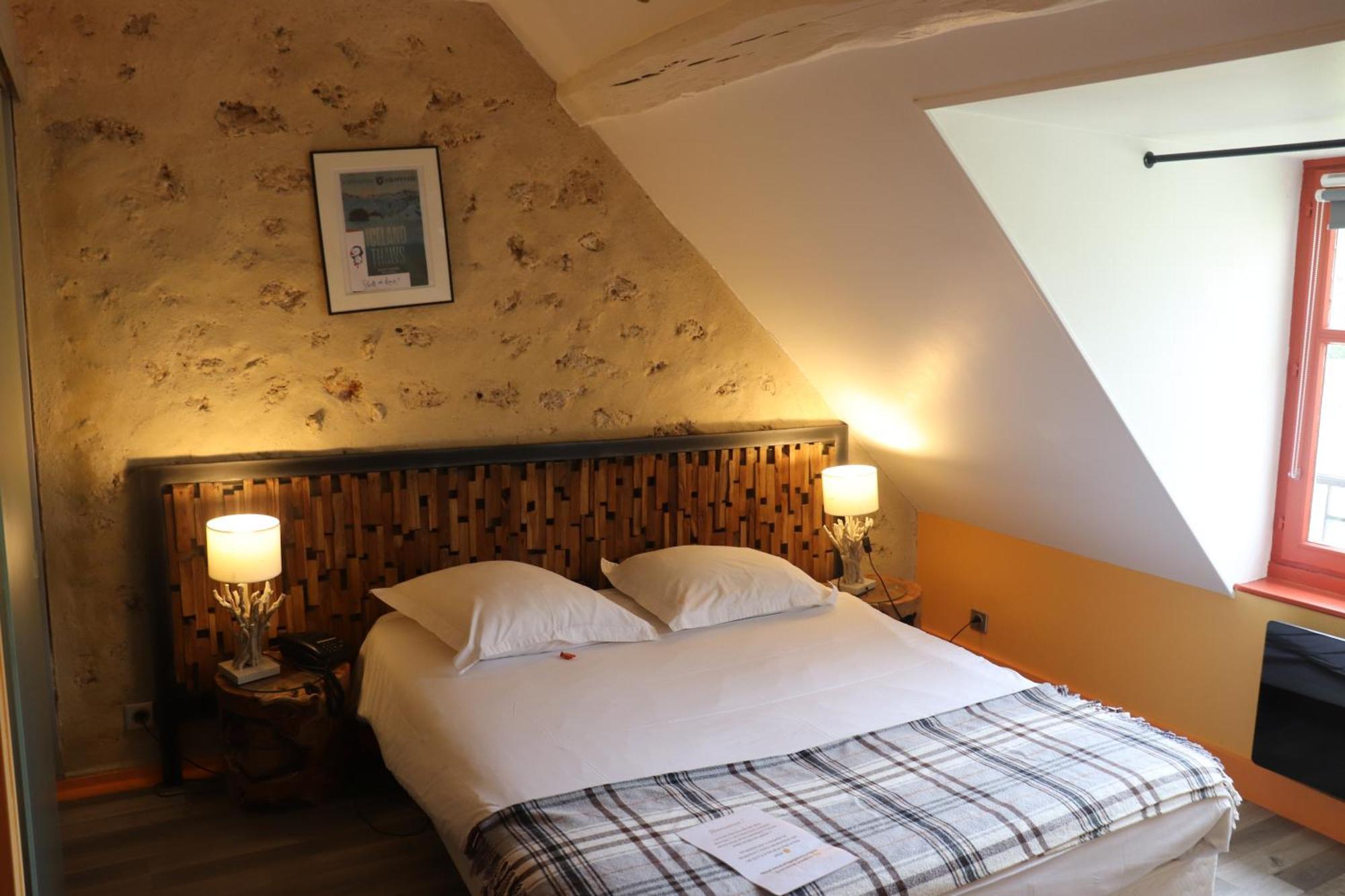 Auberge Du Manet Montigny-le-Bretonneux Exteriör bild