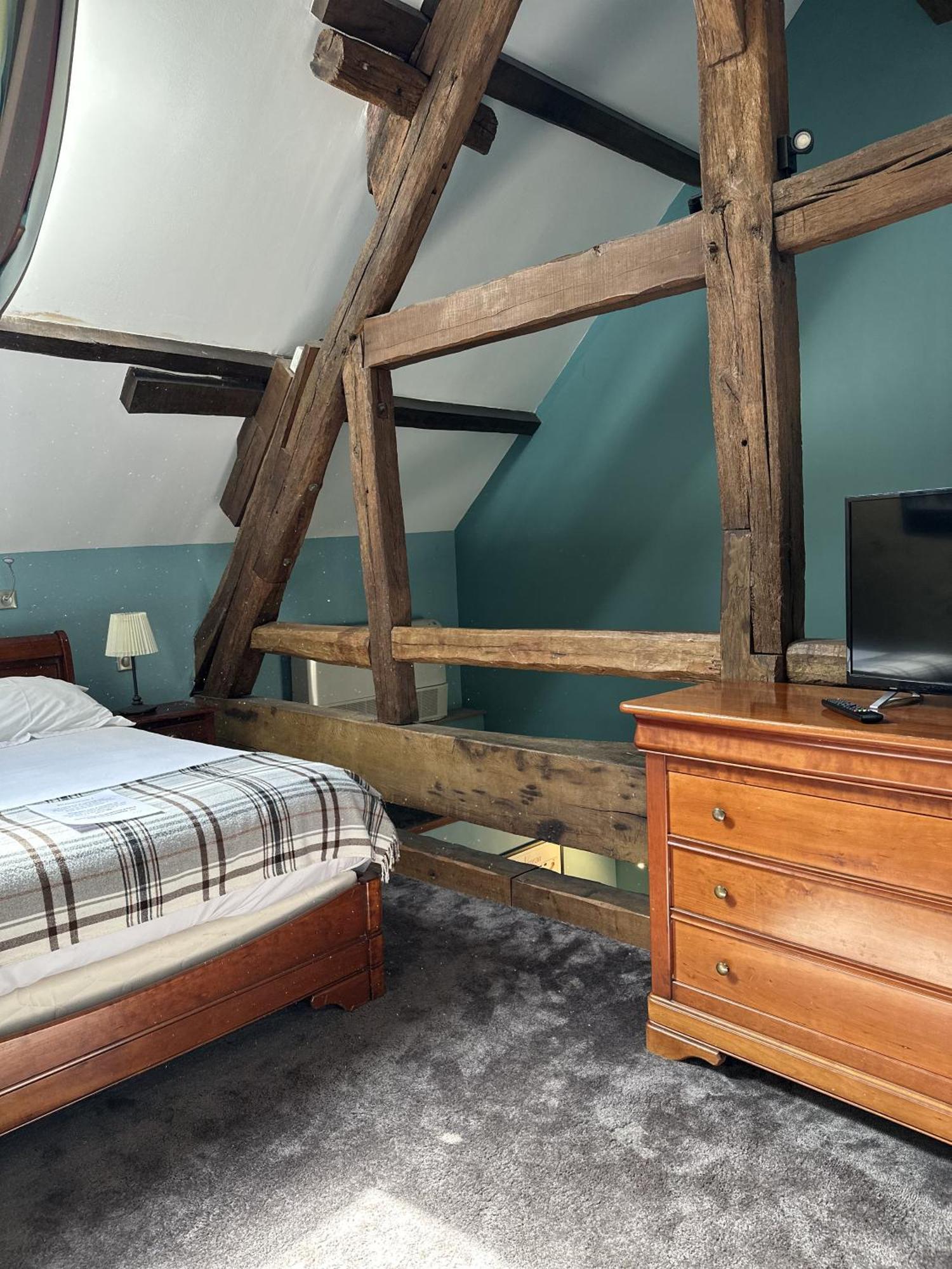 Auberge Du Manet Montigny-le-Bretonneux Exteriör bild